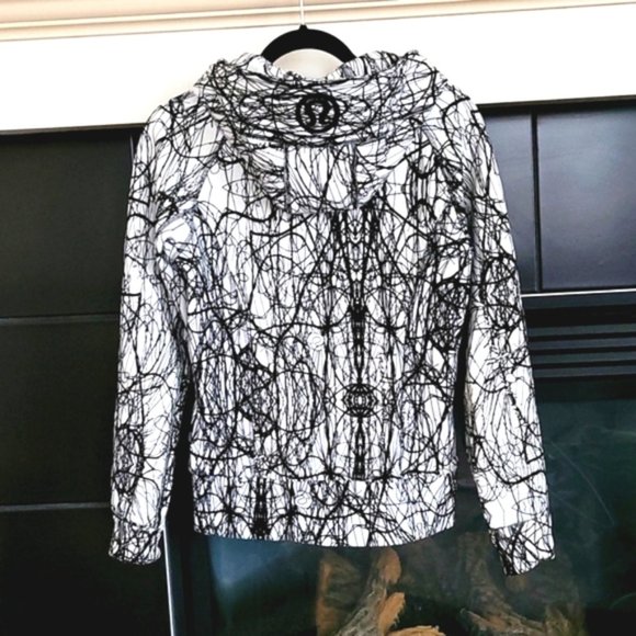 Lululemon Scuba Hoodie black white scribble print Size 6 - Picture 4 of 15
